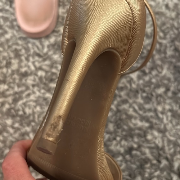 Forever 21 gold sandals size 6.5 - Picture 7 of 7